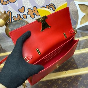 Wallet On Chain Capucines M12405 Lipstick Red-10.jpg