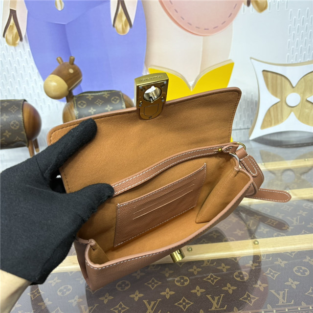 Wallet On Chain Low Key M12147-10.jpg