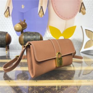 Wallet On Chain Low Key M12147-2.jpg