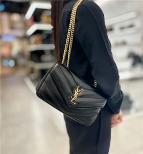 LOULOU Small 801437 Black-12.jpg