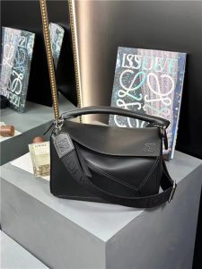 Loewe Samll Puzzle Bag 17701 Black-1.jpg