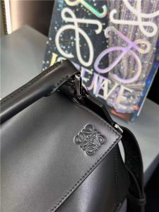Loewe Samll Puzzle Bag 17701 Black-6.jpg