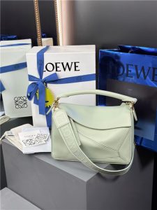 Loewe Samll Puzzle Bag 17701 Light Pear-1.jpg