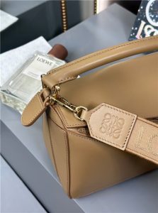Loewe Samll Puzzle Bag 17701 Toffee-6.jpg