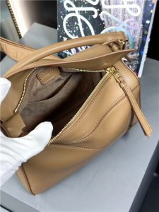 Loewe Samll Puzzle Bag 17701 Toffee-9.jpg