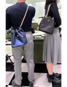 Mariner Re-Nylon Small Bucket Bag 1BE082 Baltic Blue-11.jpg