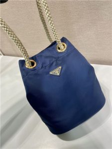 Mariner Re-Nylon Small Bucket Bag 1BE082 Baltic Blue-3.jpg
