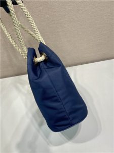 Mariner Re-Nylon Small Bucket Bag 1BE082 Baltic Blue-5.jpg