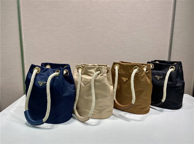 Mariner Re-Nylon Small Bucket Bag 1BE082 Camel Brown-11.jpg