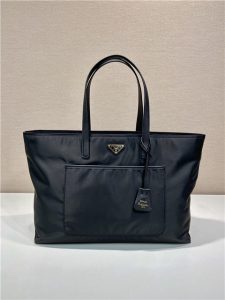 Prada Re-Edition 1978 Large Tote 1BG527 Black-1.jpg