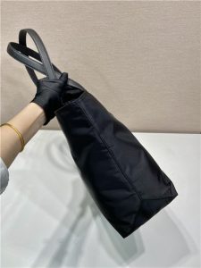 Prada Re-Edition 1978 Large Tote 1BG527 Black-4.jpg