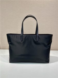 Prada Re-Edition 1978 Large Tote 1BG527 Black-5.jpg