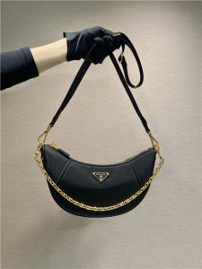 Re-Nylon Shoulder Bag 1BH222 Black-1.jpg