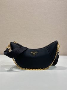 Re-Nylon Shoulder Bag 1BH222 Black-2.jpg