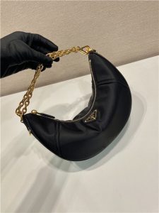 Re-Nylon Shoulder Bag 1BH222 Black-5.jpg