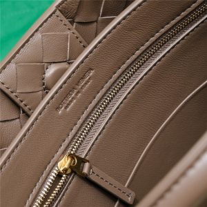 Small Andiamo 766014 Pinecone-6.jpg