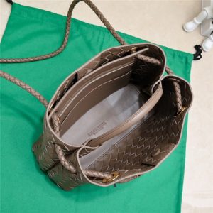 Small Andiamo 766014 Pinecone-8.jpg