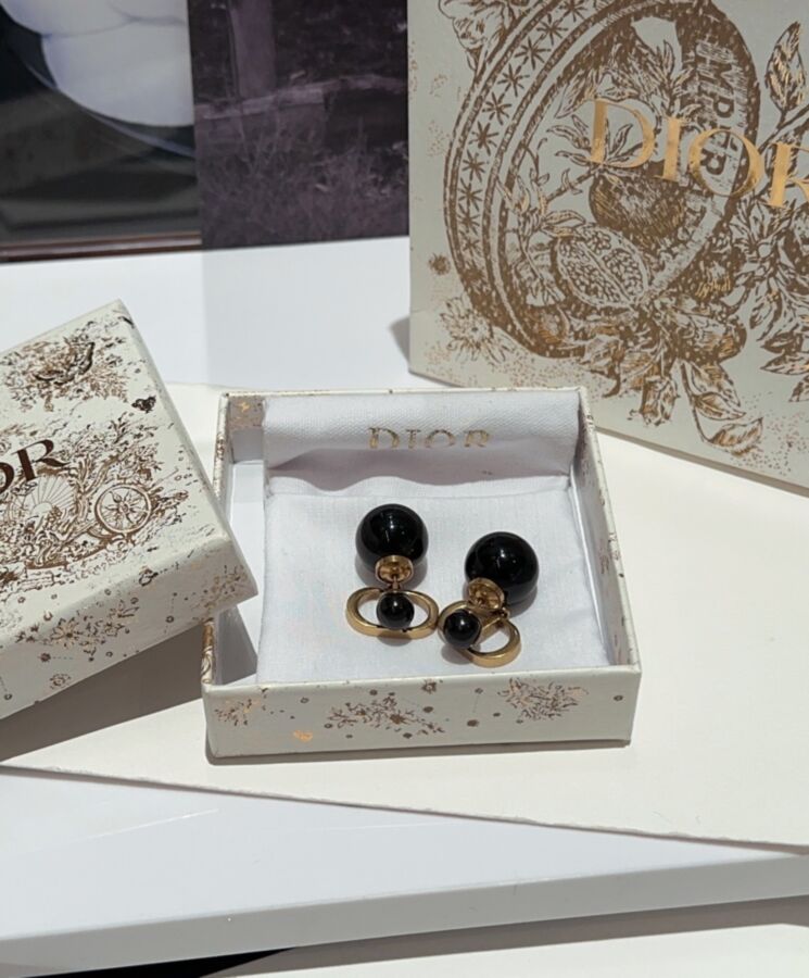 Dior Womens Dior Tribales Earrings Black-2.jpg