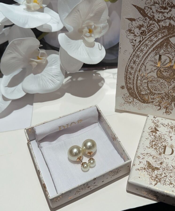 Dior Womens Dior Tribales Earrings White-2.jpg