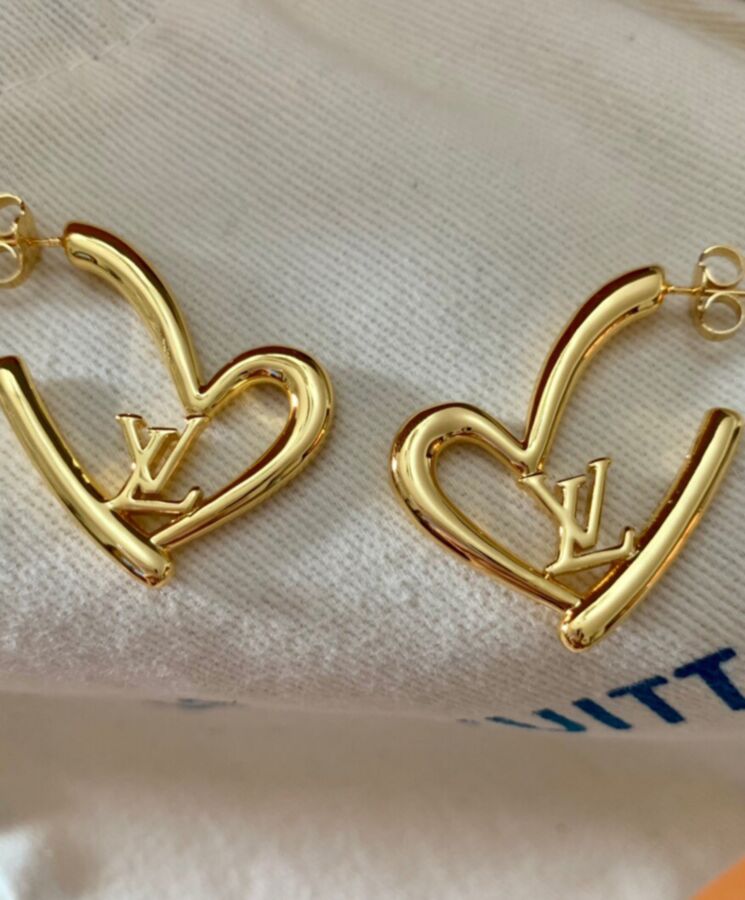 Louis Vuitton Limited Edition - Fall In Love Heart Earrings PM M00463 Golden-3.jpg