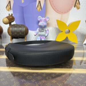 Louis Vuitton Low Key Cookie MM Black-4