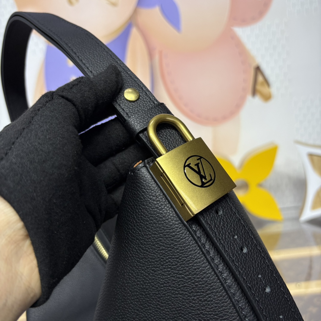 Louis Vuitton Low Key Cookie MM Black-9