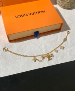 Louis Vuitton Womens LV Floragram Bracelet Golden-3.jpg