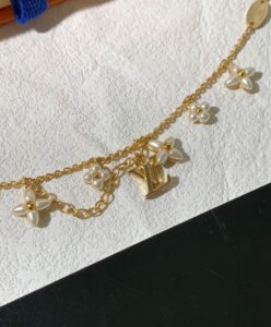 Louis Vuitton Womens LV Floragram Bracelet Golden-5.jpg