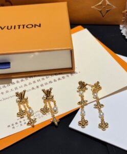 Louis Vuitton Womens Louisa Earrings M01577 Golden-4.jpg