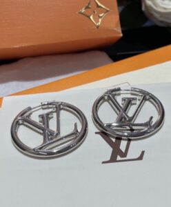 Louis Vuitton Womens Louise Hoop GM Earrings-3.jpg