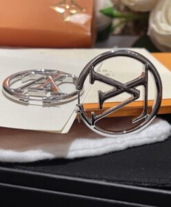 Louis Vuitton Womens Louise Hoop GM Earrings-6.jpg
