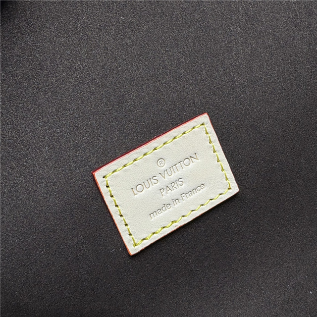 Pochette Camille M13566-11.jpg