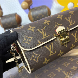 Pochette Camille M13566-7.jpg