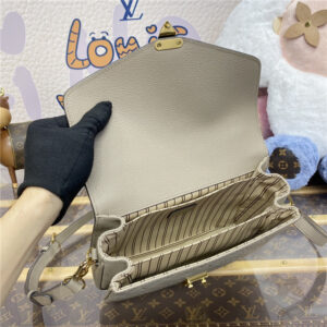 Pochette Metis M44881 Turtledove-9.jpg