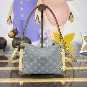 Side Trunk MM M13285-3.jpg