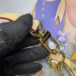 Side Trunk MM M13285-7.jpg