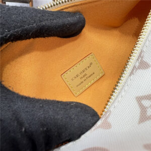 Side Trunk MM M14606-11.jpg