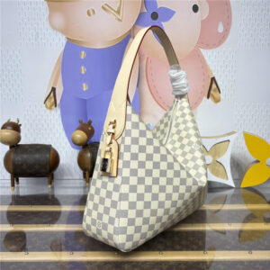 Slouchy MM N00126-2.jpg