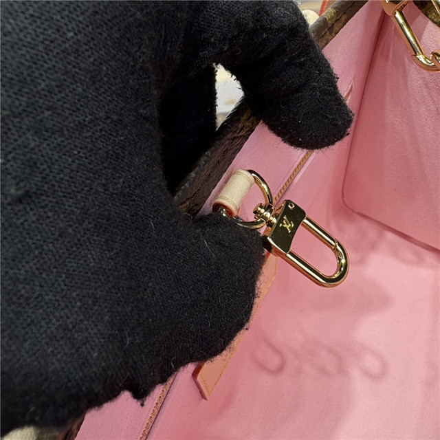 LV x TM OnTheGo PM M13269-10.jpg