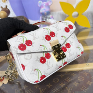 LV x TM Pochette Metis East West M14231-3.jpg