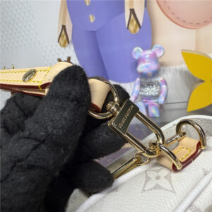 LV x TM Pochette Metis East West M14231-7.jpg