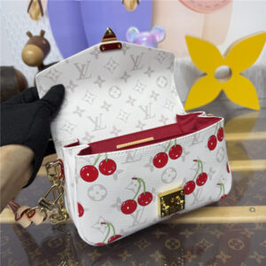 LV x TM Pochette Metis East West M14231-9.jpg