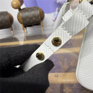 LV x TM Twist PM M13239-8.jpg