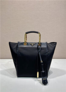Re-Nylon Medium Tote Bag 1BG578 Black-1.jpg