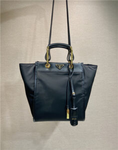 Re-Nylon Medium Tote Bag 1BG578 Black-12.jpg