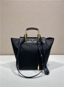 Re-Nylon Medium Tote Bag 1BG578 Black-2.jpg