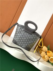 Goyard Beluga Mini Bag 67300 Grey-3.jpg
