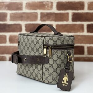 Gucci Savoy Medium Beauty Case ‎811489-5