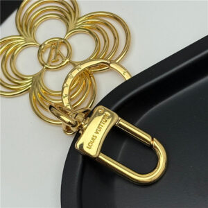 LV Breeze Key Holder M02798-4.jpg