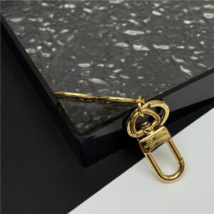 LV Breeze Key Holder M02798-7.jpg